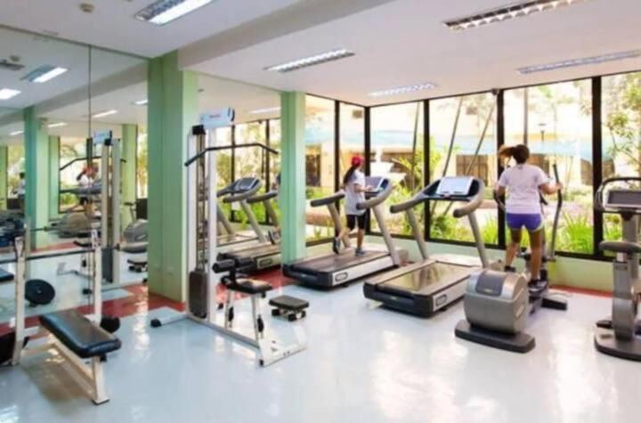 Spacious 1 Bedroom Unit Forbeswood Heights ตากิก ภายนอก รูปภาพ